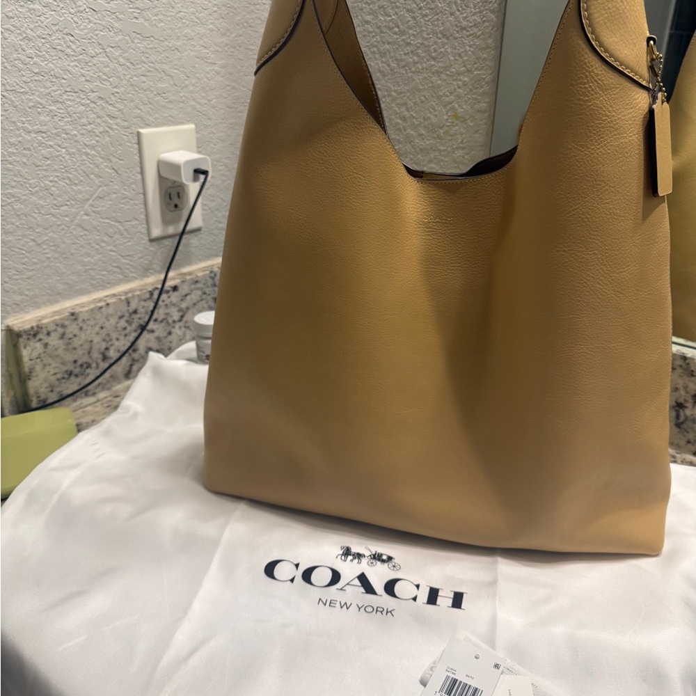 Coach Brooklyn 39 Tan